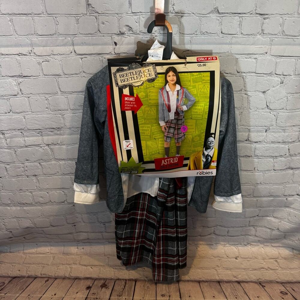 Astrid Beetlejuice Girl’s Halloween Costume